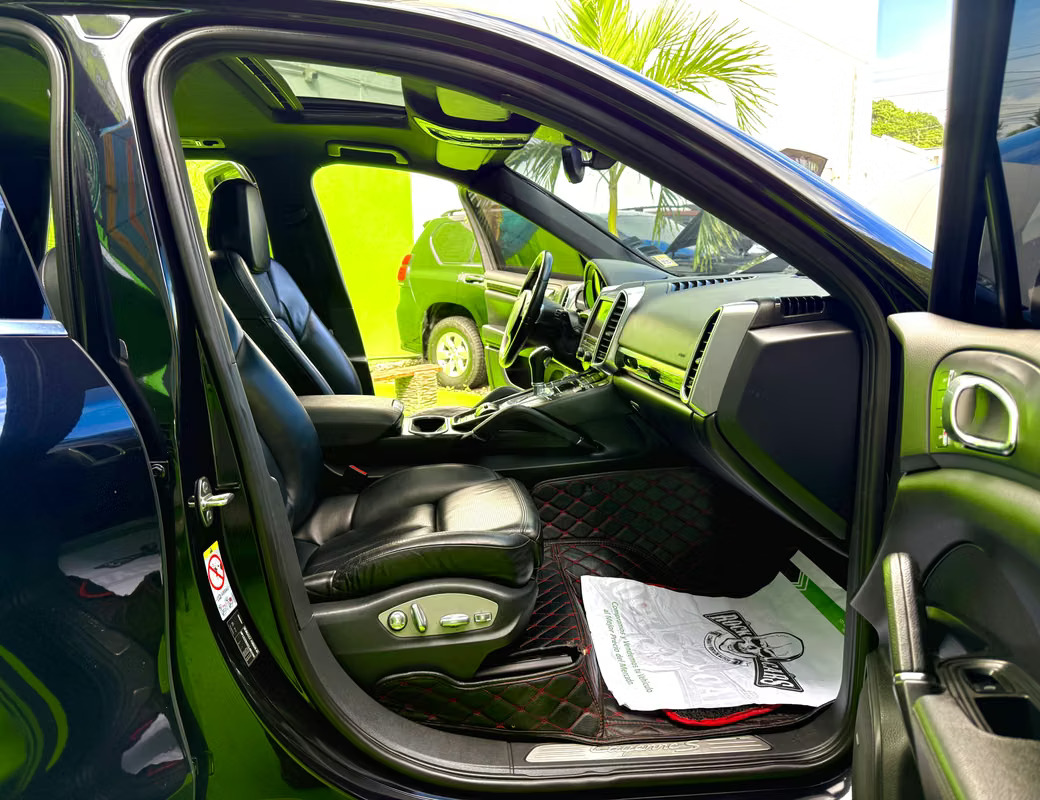 2012 Porsche Cayenne