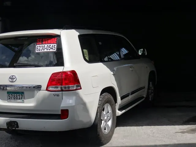2012 Toyota Land Cruiser