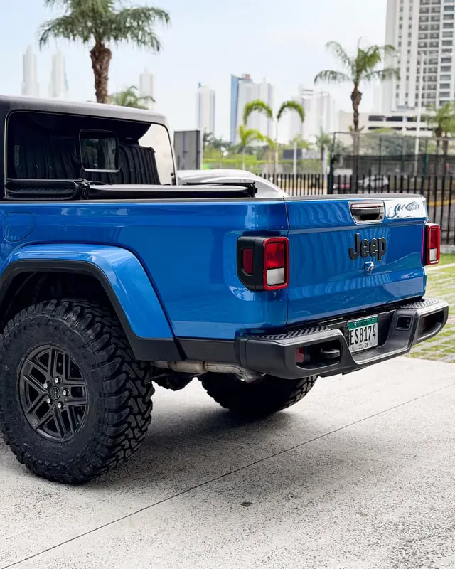 2024 Jeep Gladiator