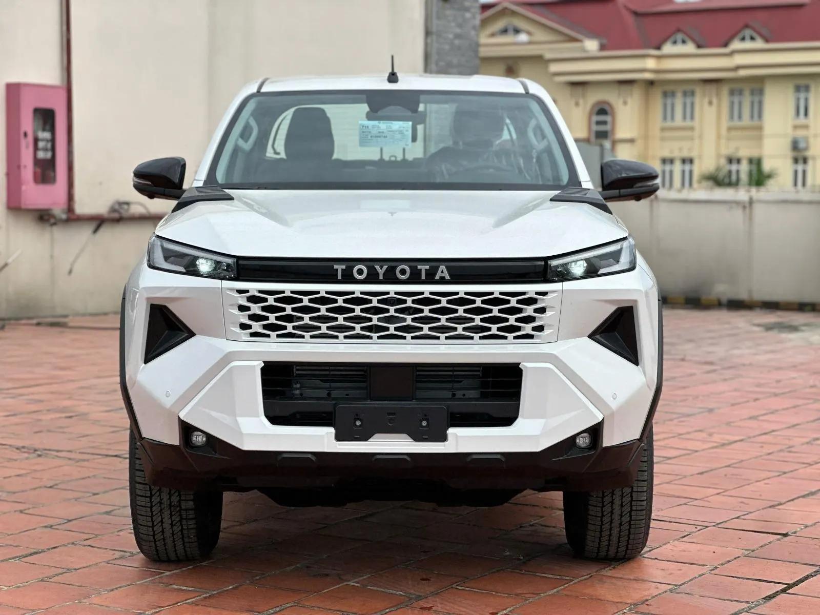 2027 Toyota Hilux