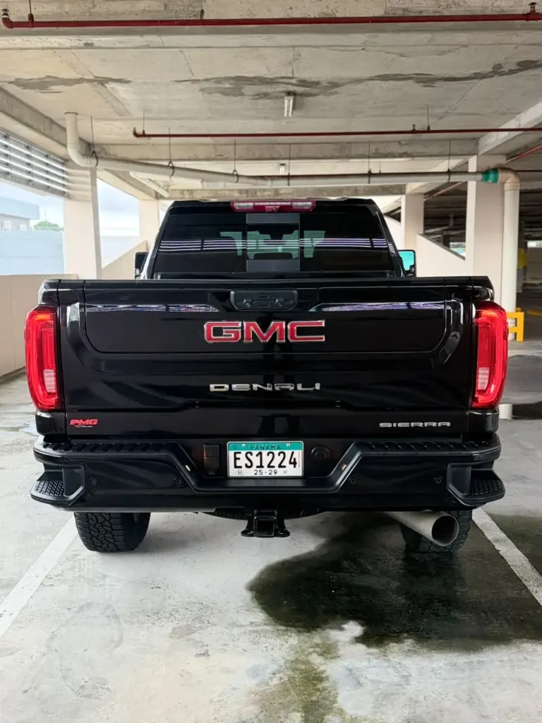 2023 GMC Denali