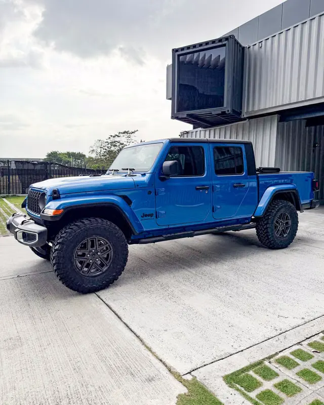 2024 Jeep Gladiator