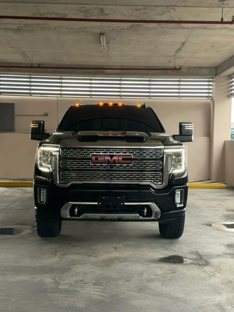 2023 GMC Denali