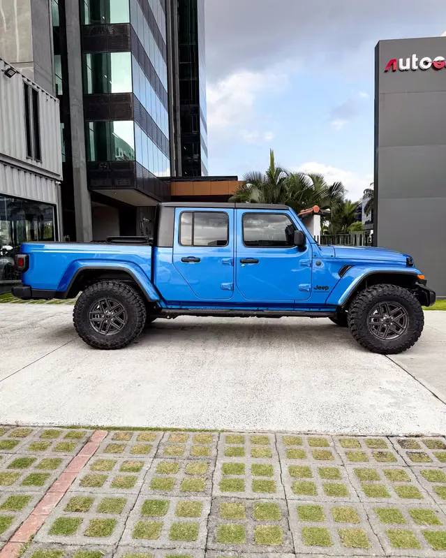 2024 Jeep Gladiator