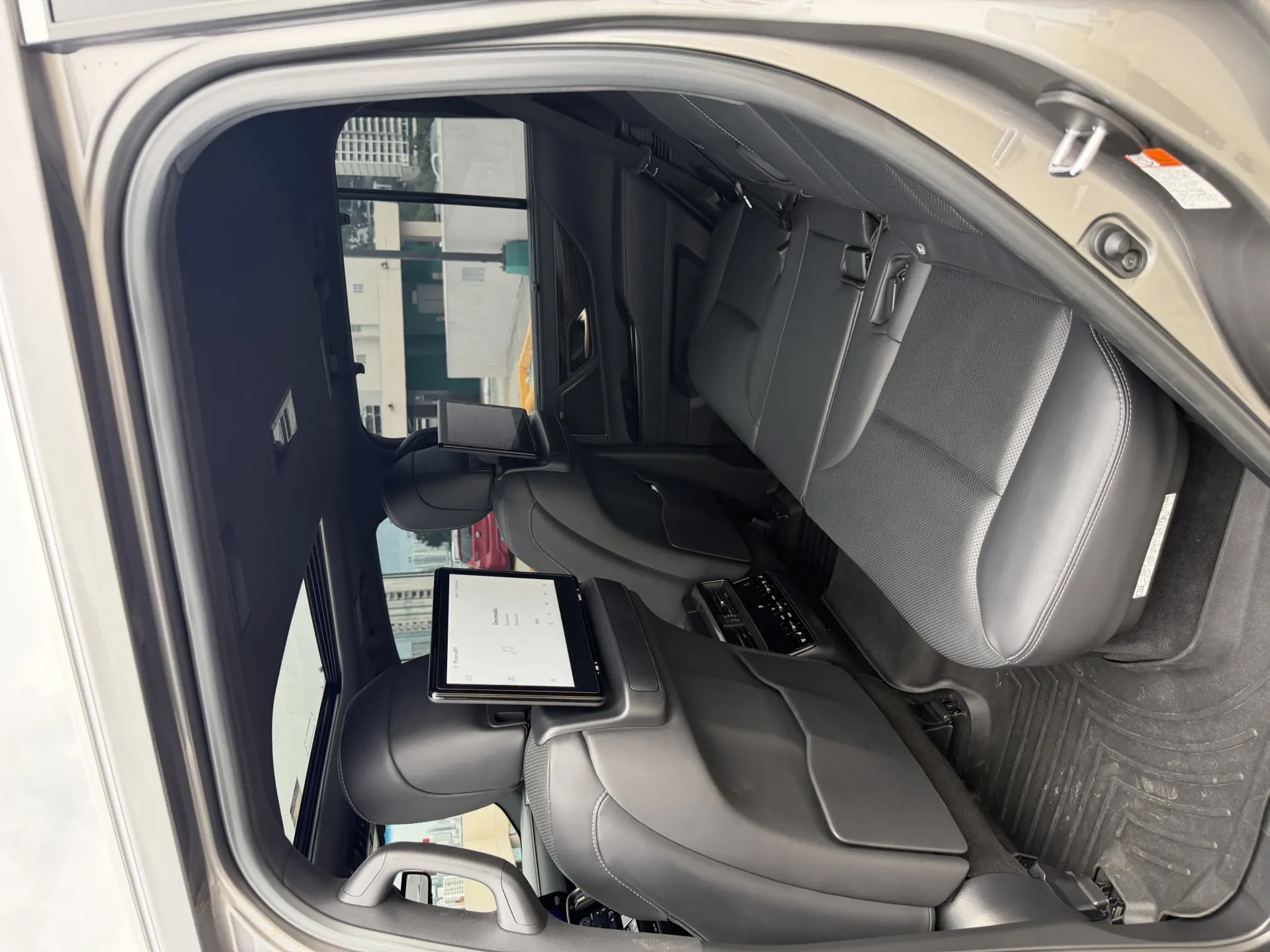 2023 Lexus LX