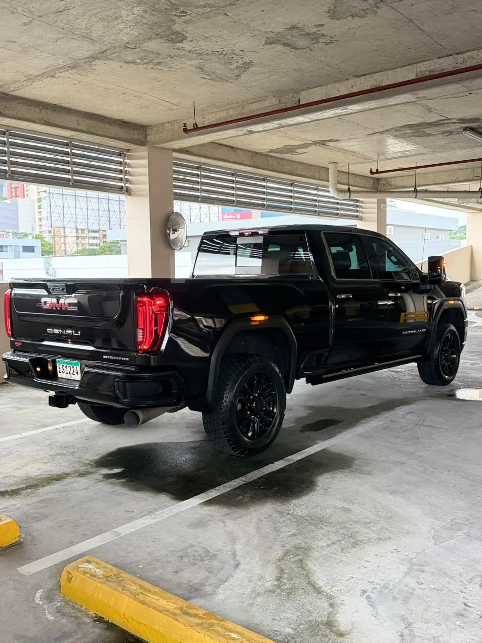 2023 GMC Denali