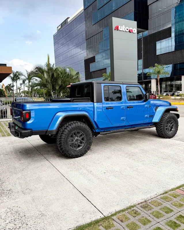 2024 Jeep Gladiator