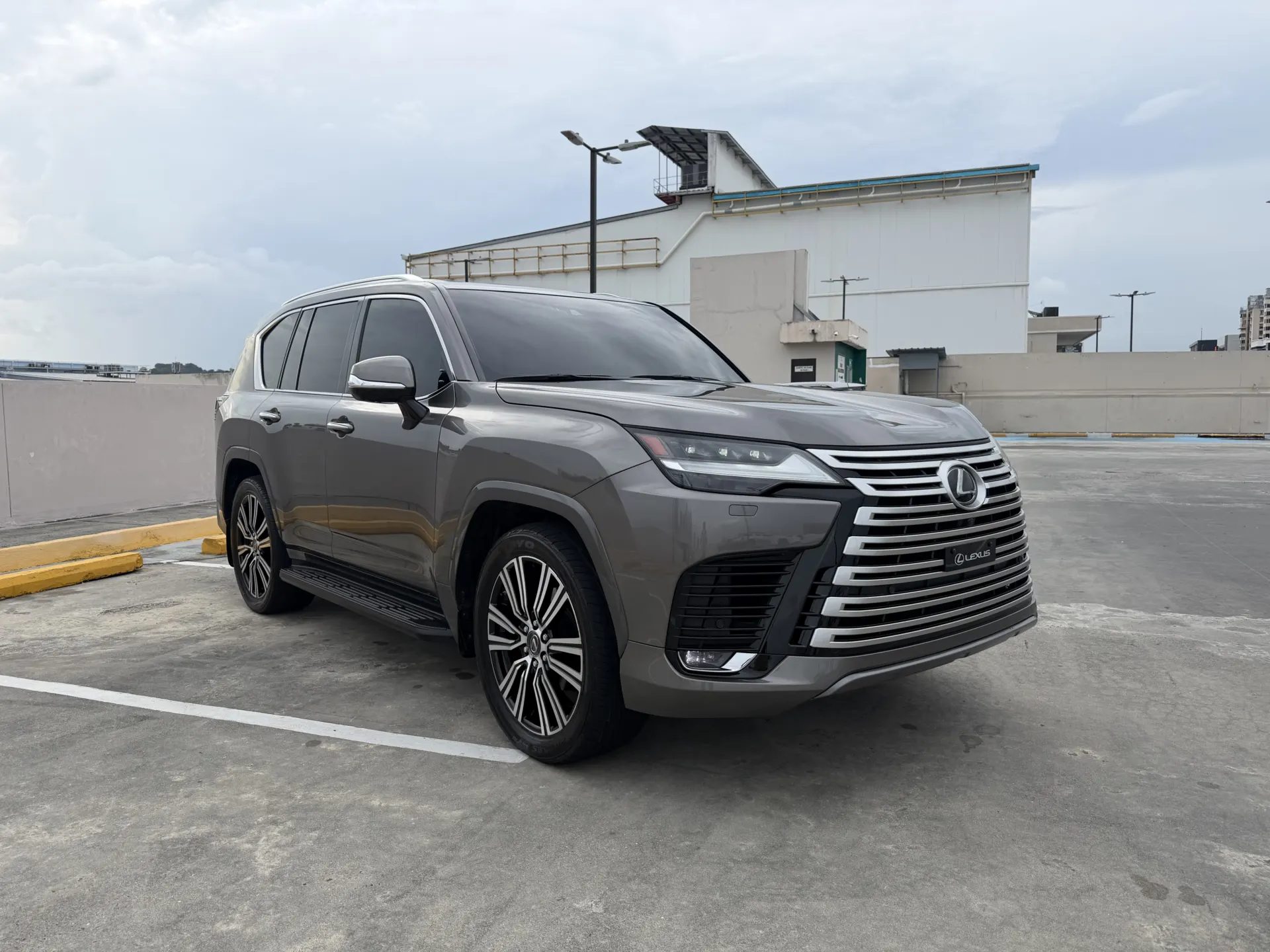 2023 Lexus LX