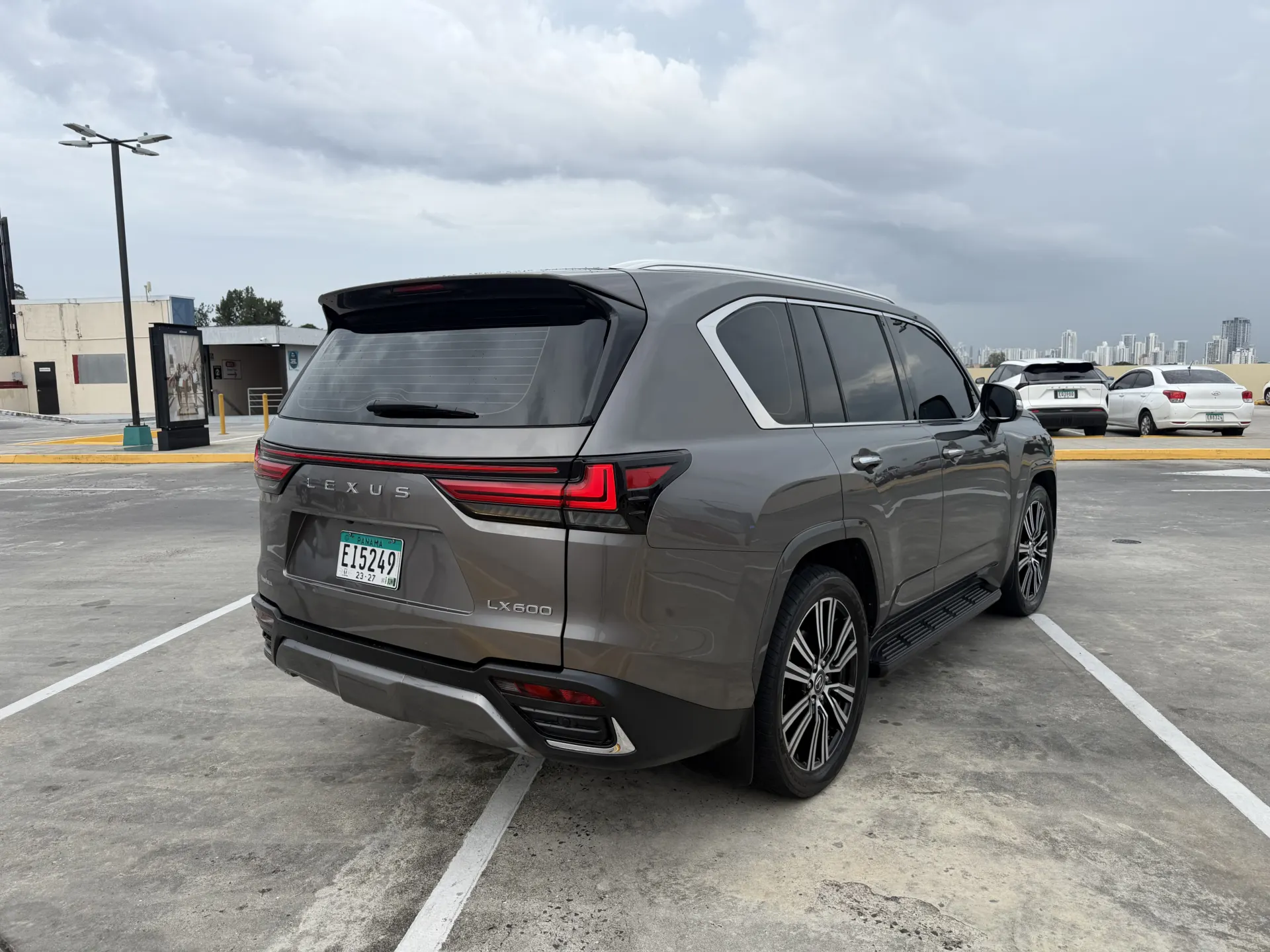 2023 Lexus LX