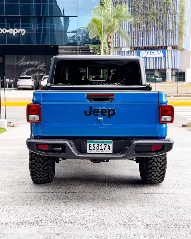 2024 Jeep Gladiator