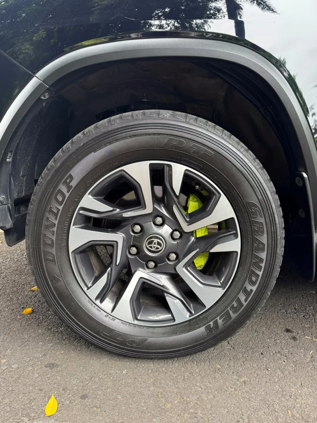 2025 Toyota Fortuner SRV