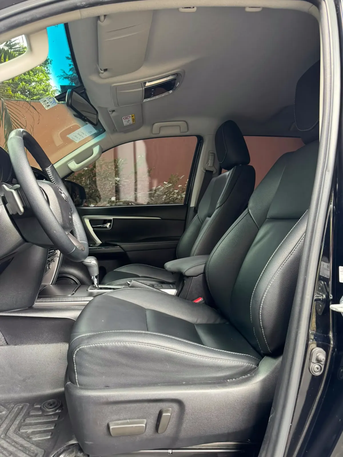 2025 Toyota Fortuner SRV