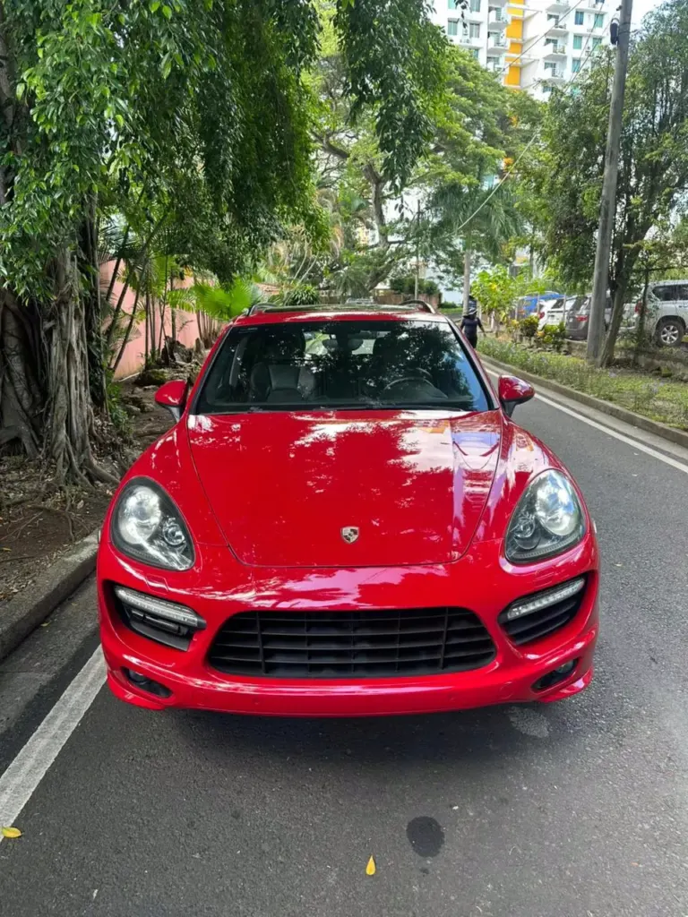 2014 Porsche Cayenne GTS