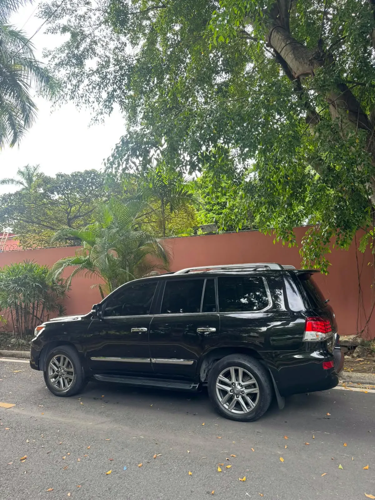 2015 Lexus LX 570