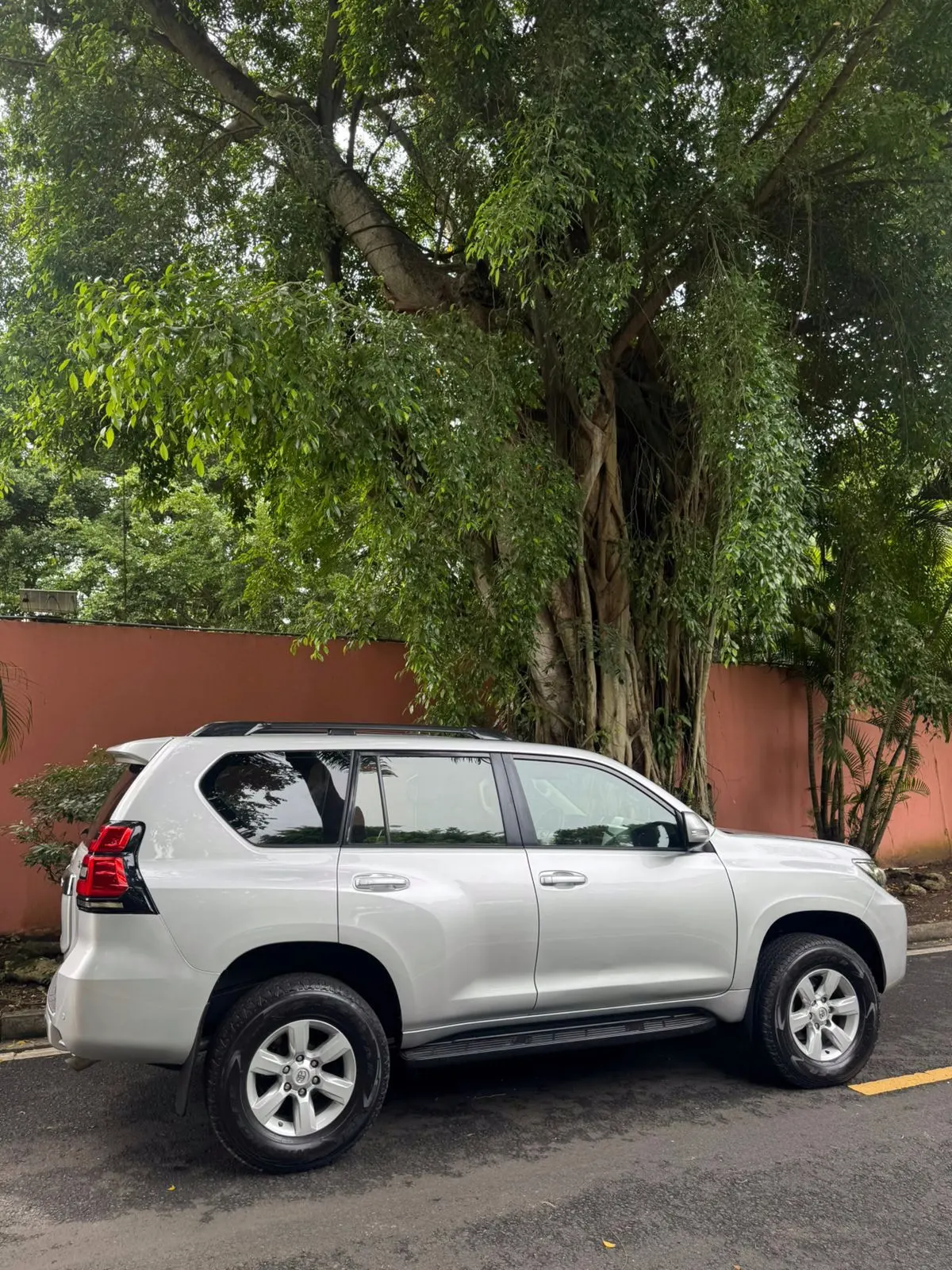 2017 Toyota Land Cruiser Prado TXL