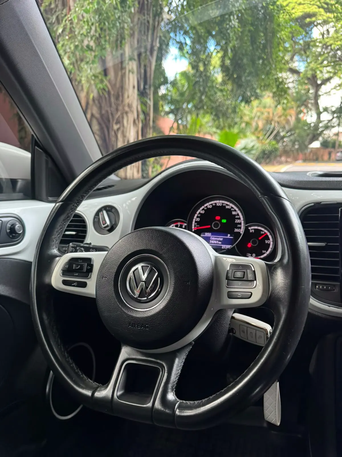 2016 Volkswagen New Beetle
