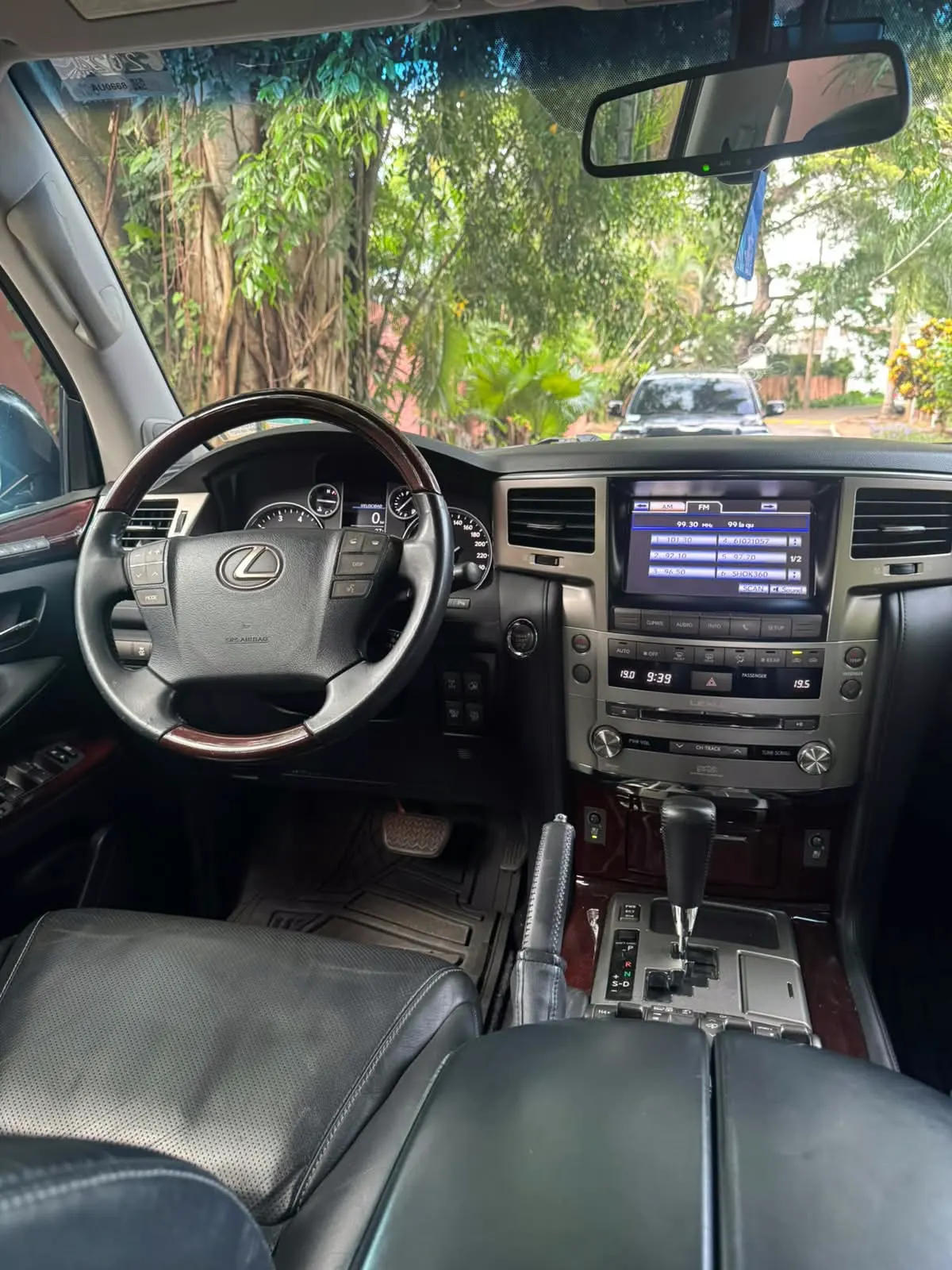 2015 Lexus LX 570