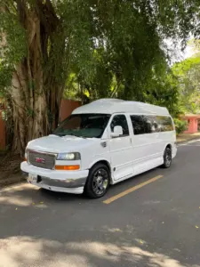 2011 GMC Savana Limited SE