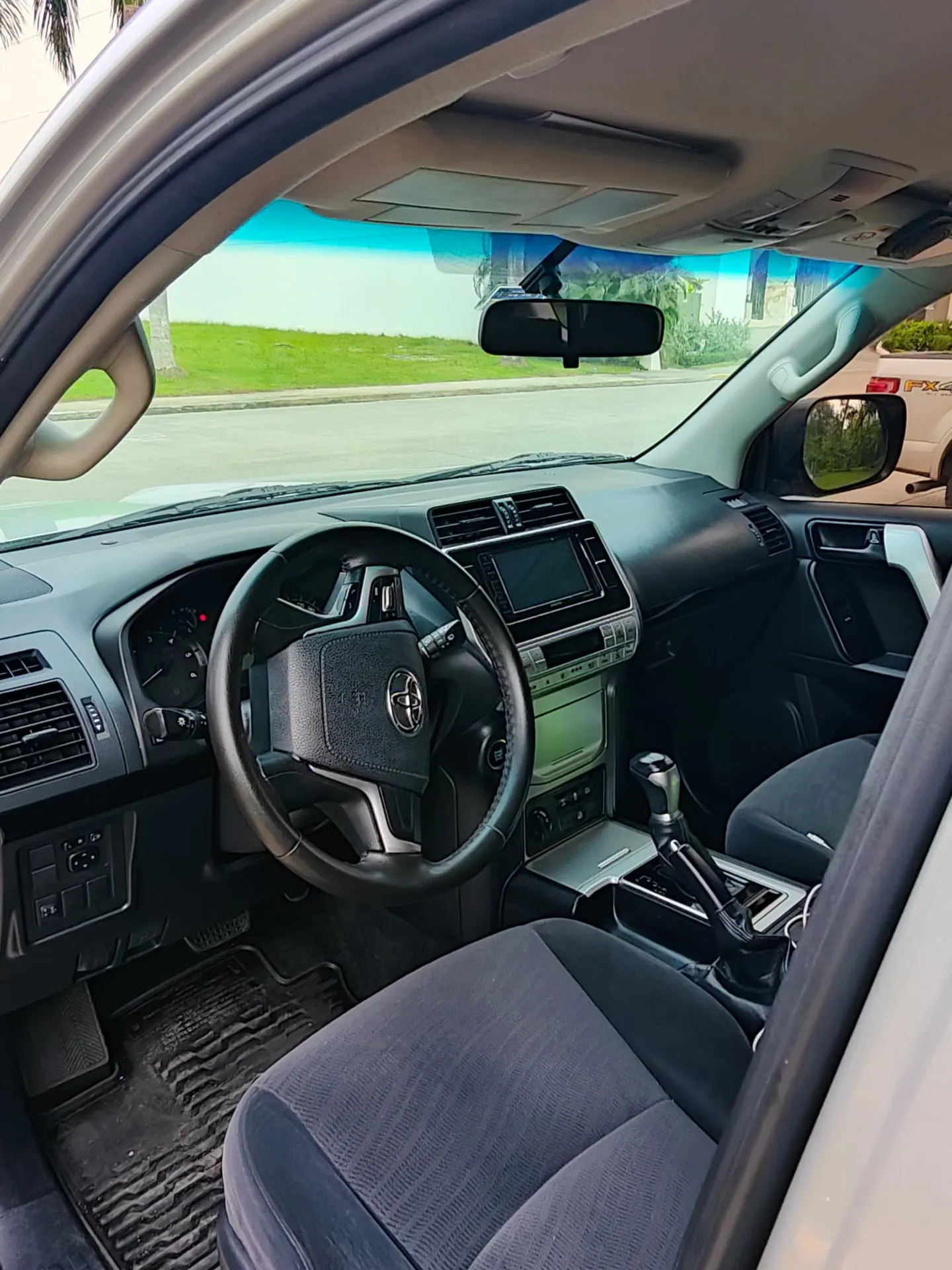 2023 Toyota Land Cruiser Prado