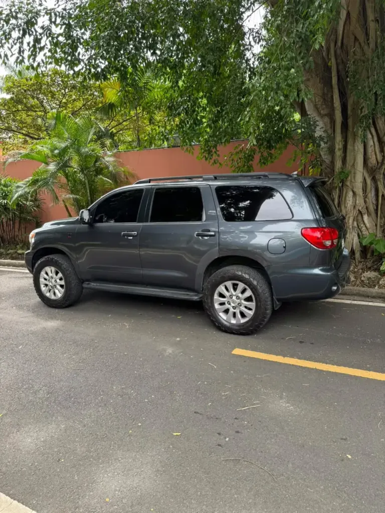 2010 Toyota Sequoia