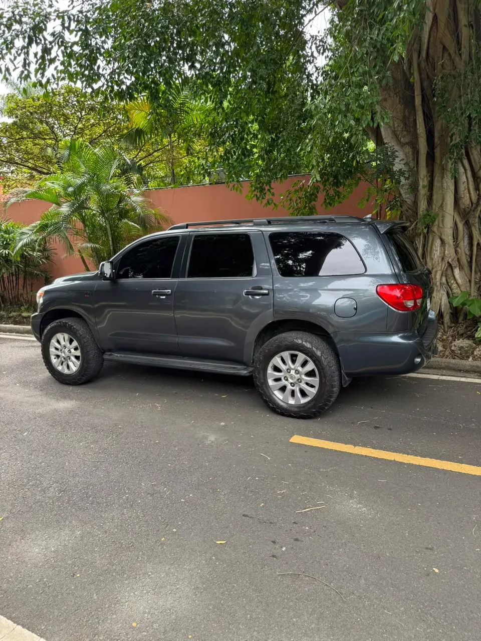 2010 Toyota Sequoia