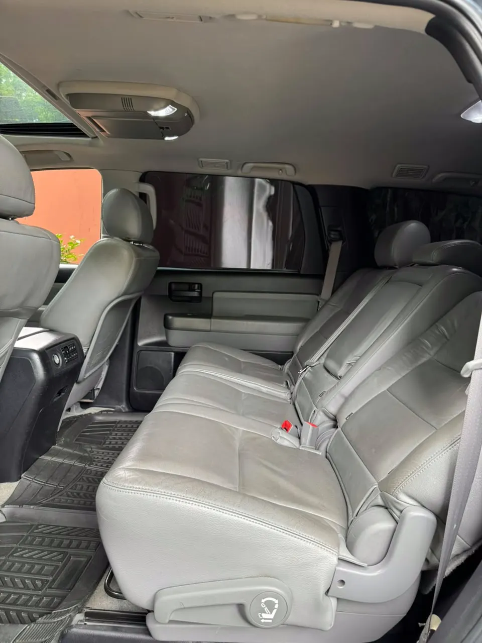 2010 Toyota Sequoia