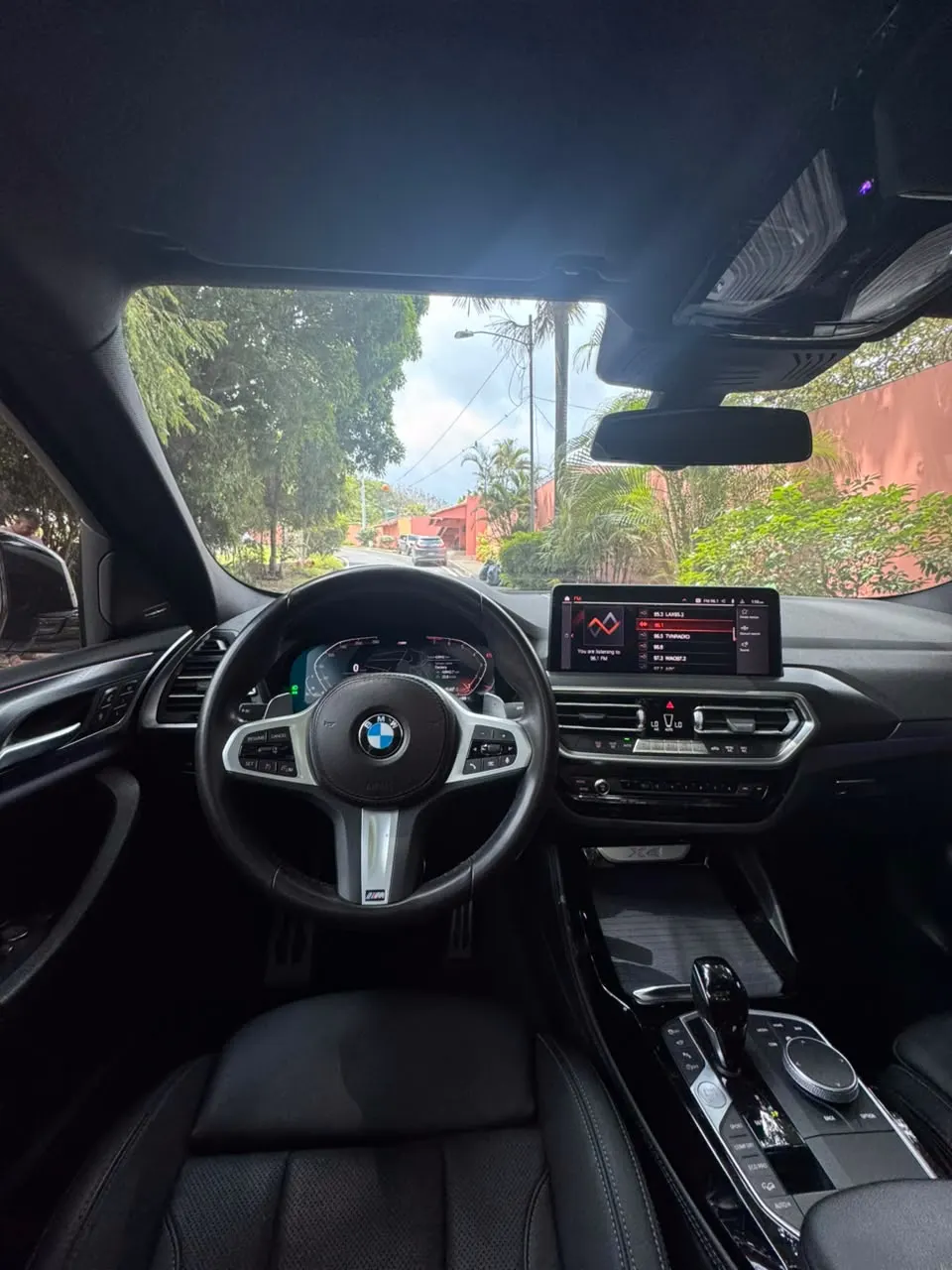 2023 BMW X4 xDrive30i