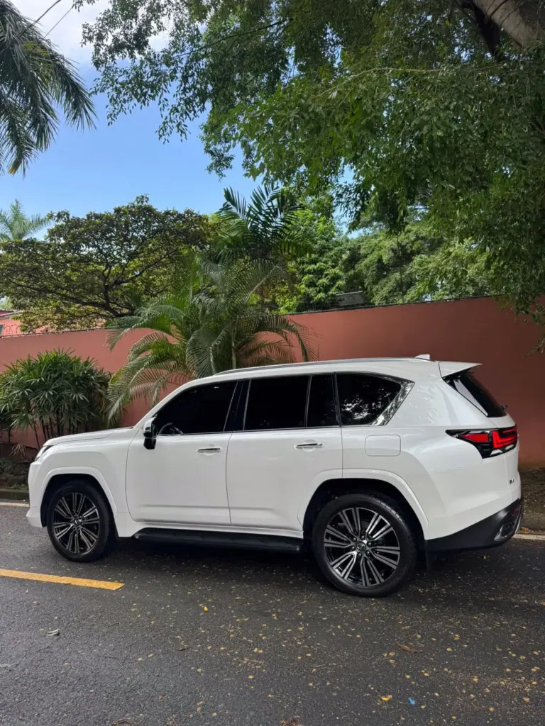 2025 Lexus LX