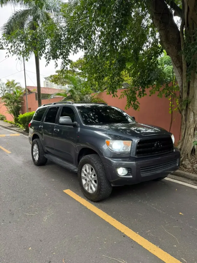 2010 Toyota Sequoia