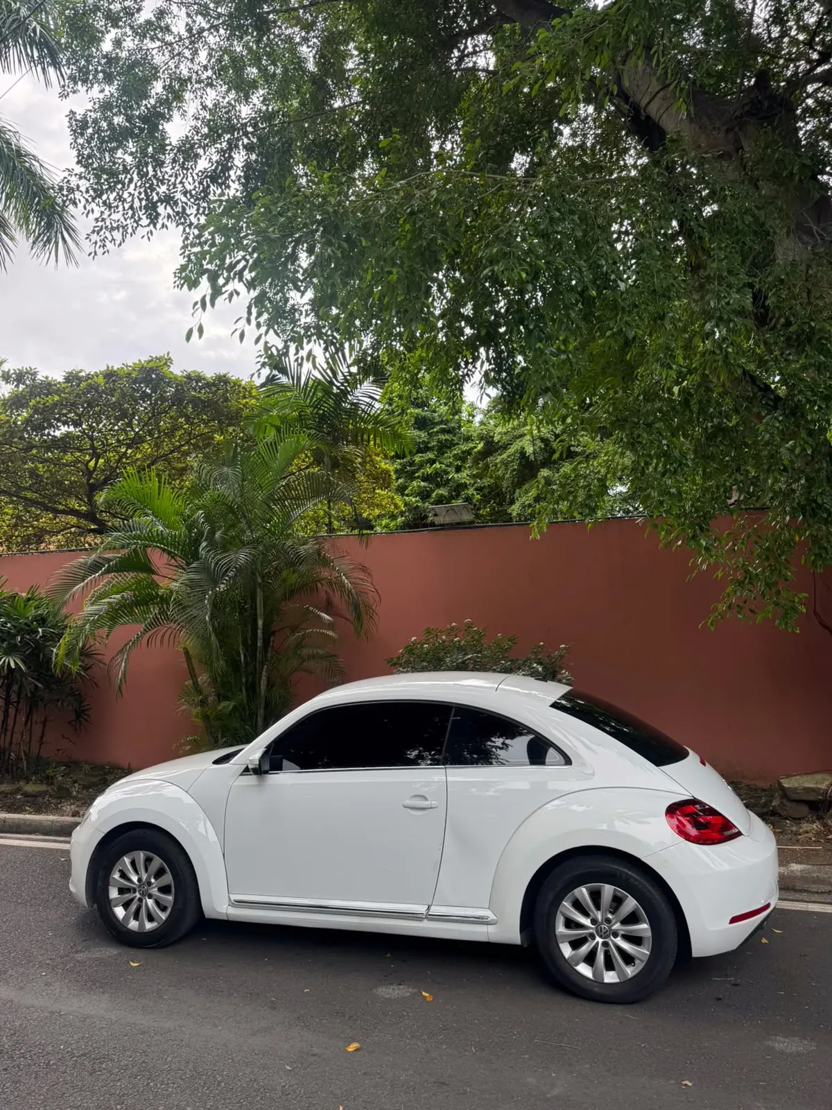 2016 Volkswagen New Beetle