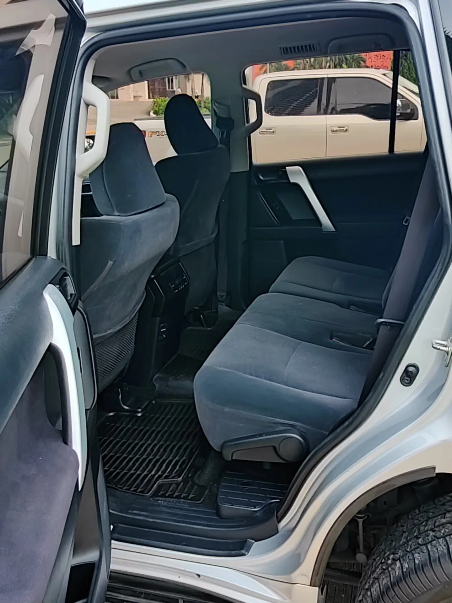 2023 Toyota Land Cruiser Prado