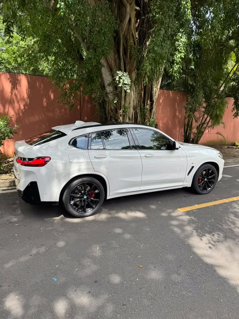 2023 BMW X4 xDrive30i