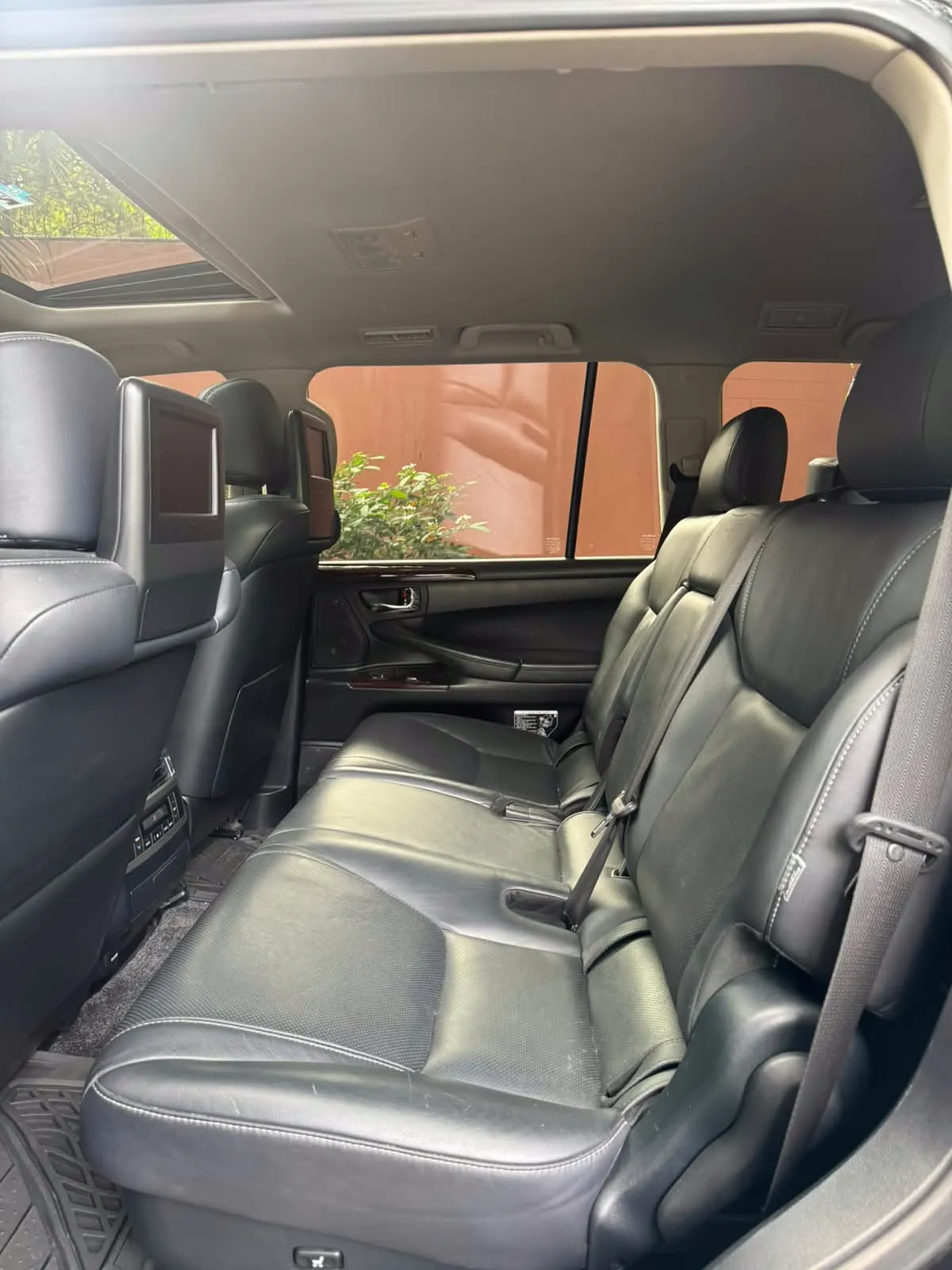2015 Lexus LX 570