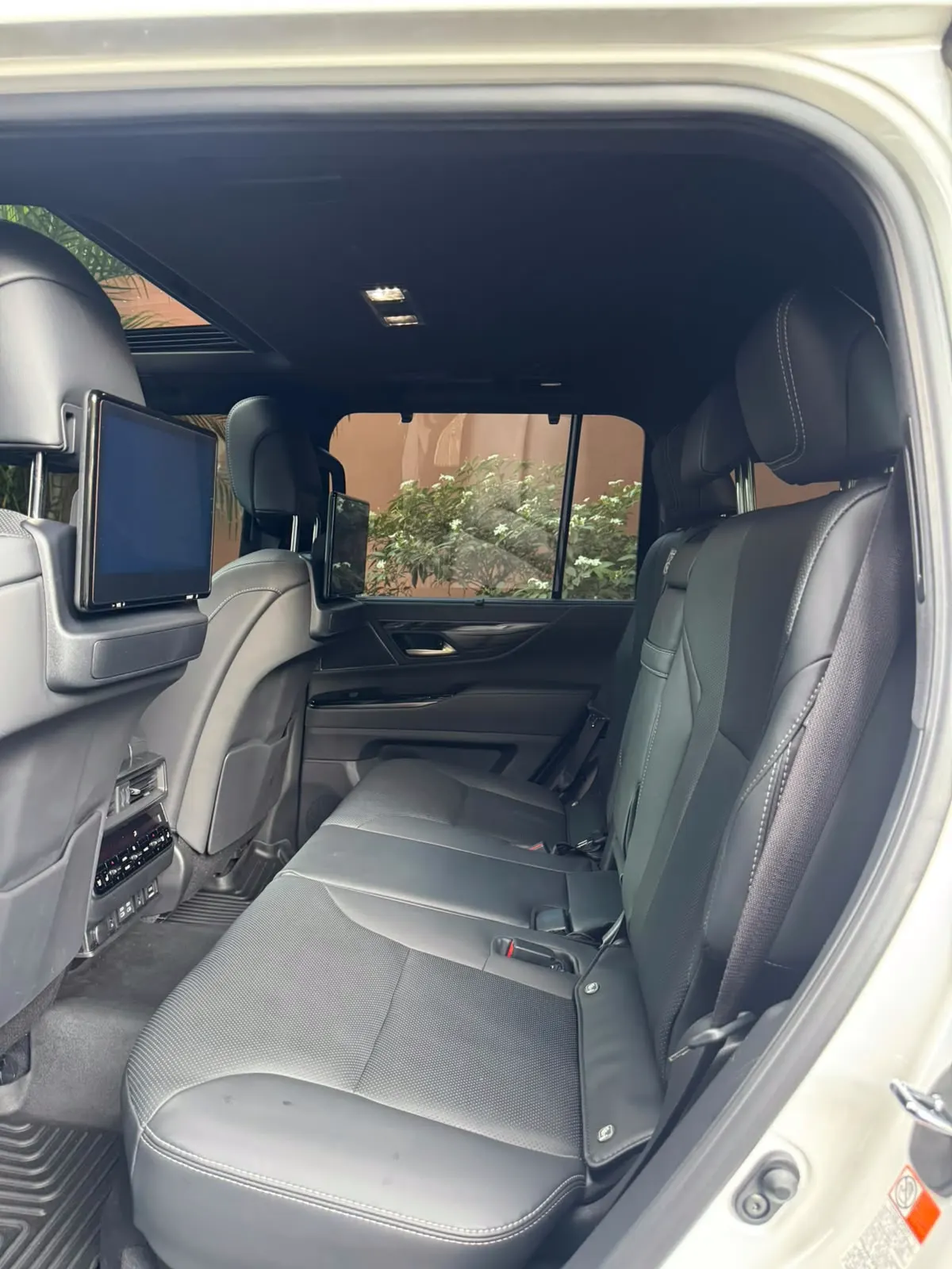 2025 Lexus LX