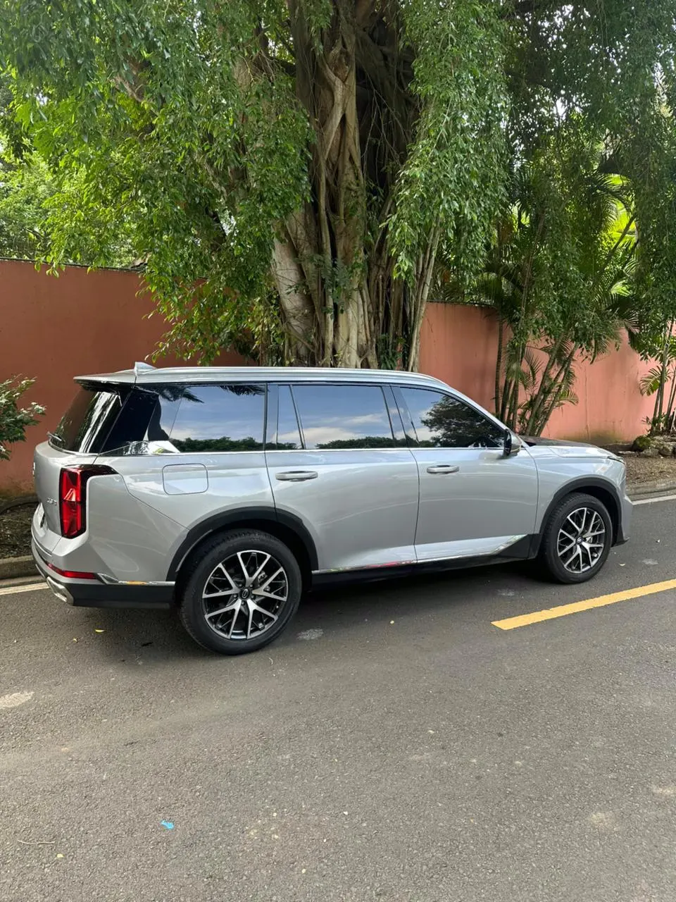 2025 GAC GS8