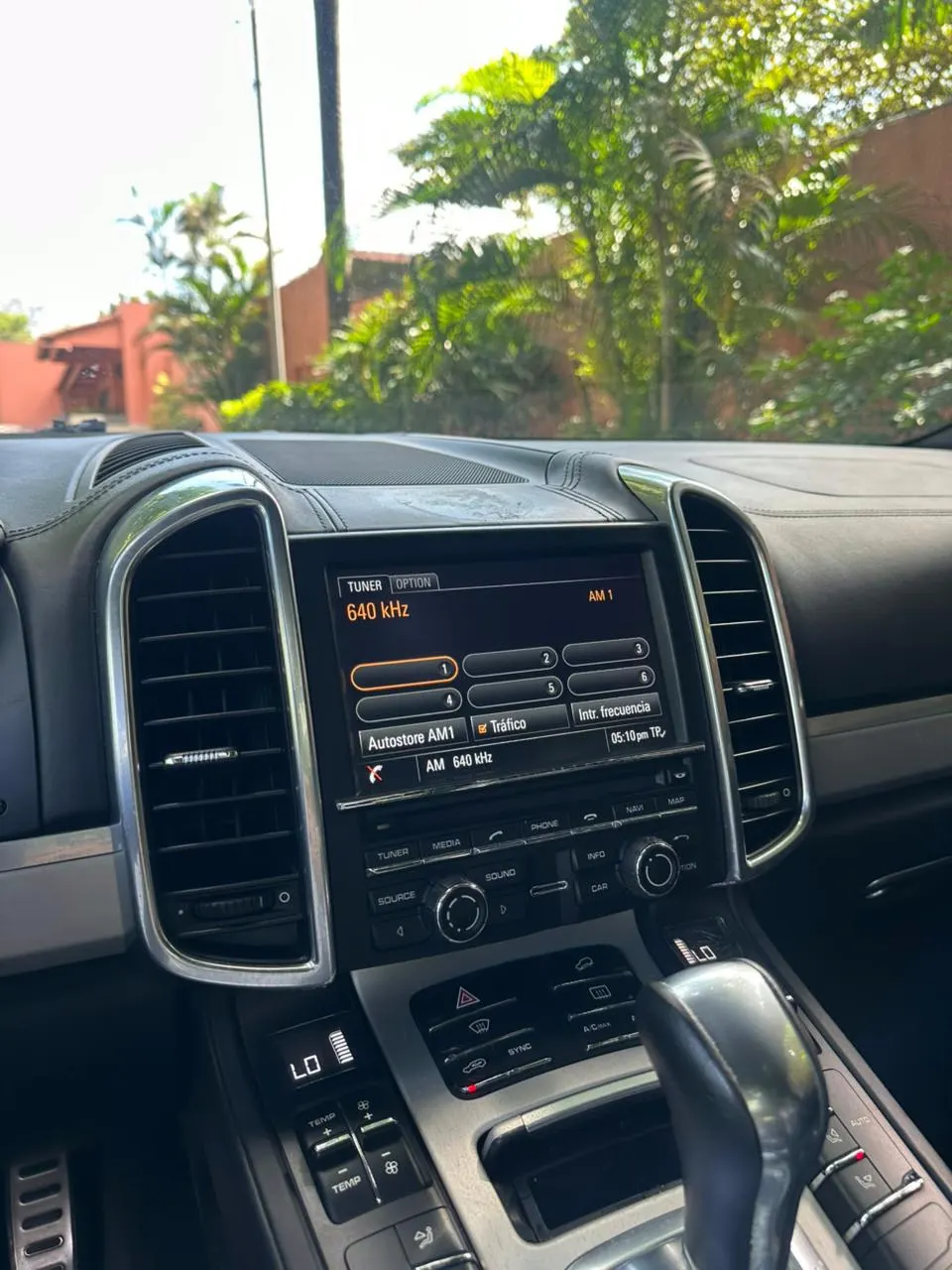 2014 Porsche Cayenne GTS
