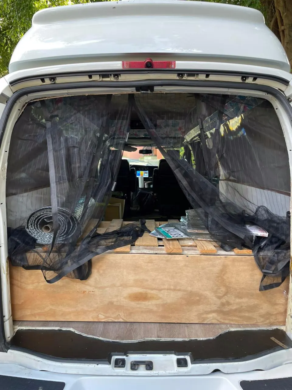 2011 GMC Savana Limited SE