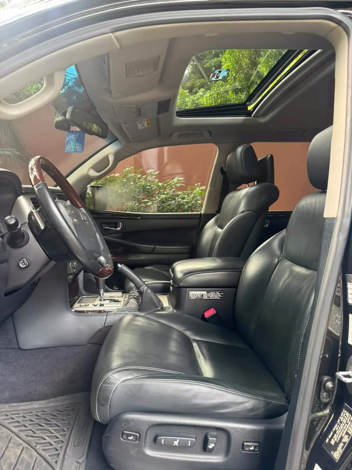 2015 Lexus LX 570