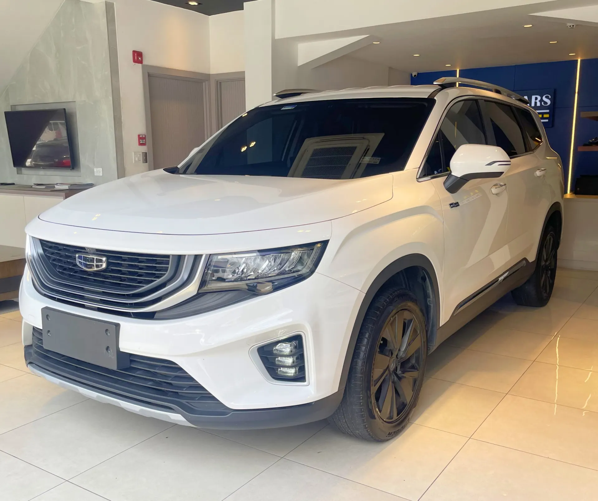 2023 Geely Okavango