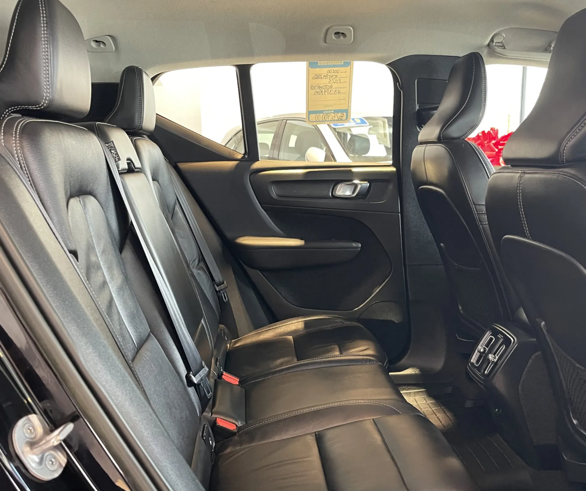 2023 Volvo XC40