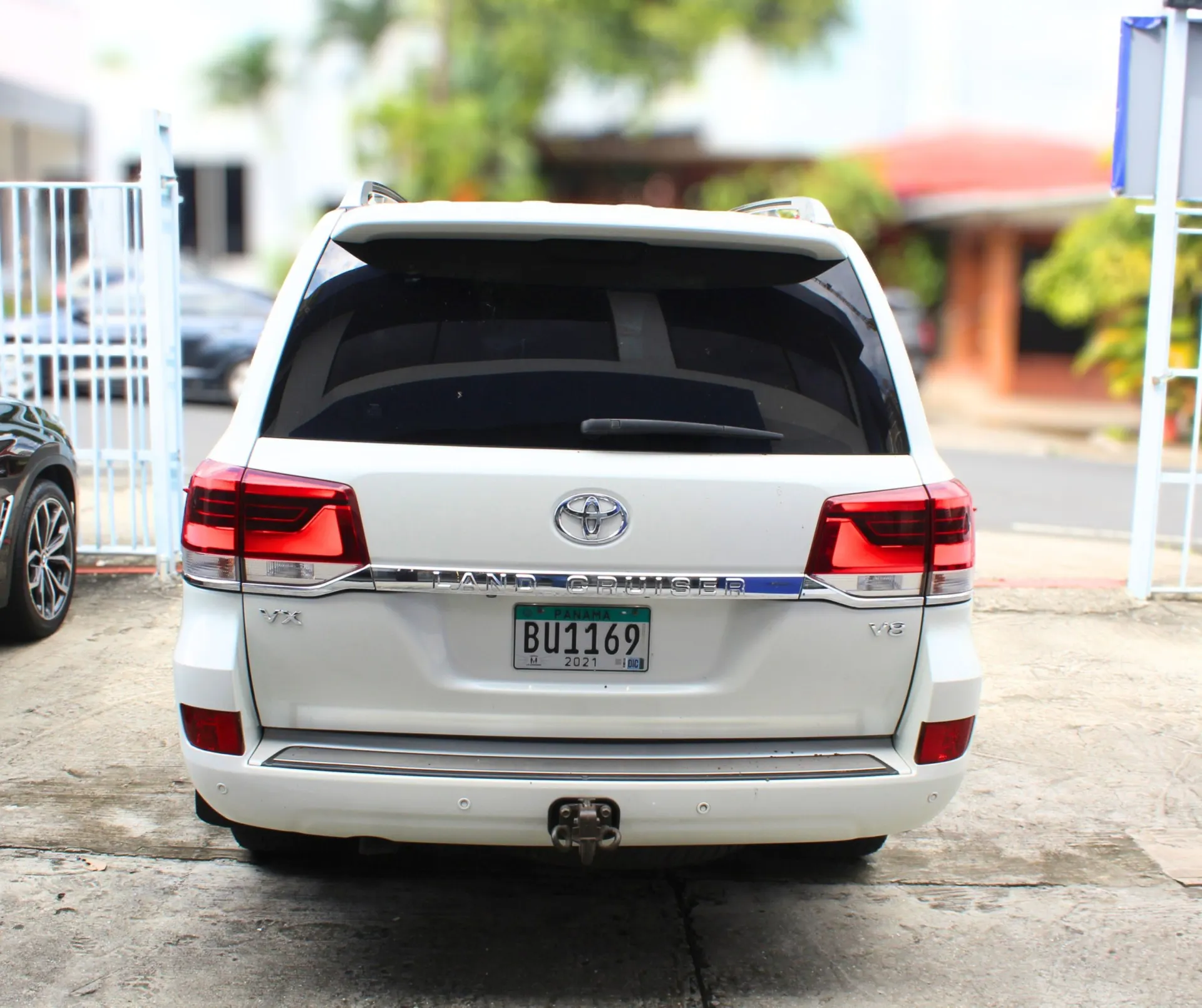 2020 Toyota Land Cruiser