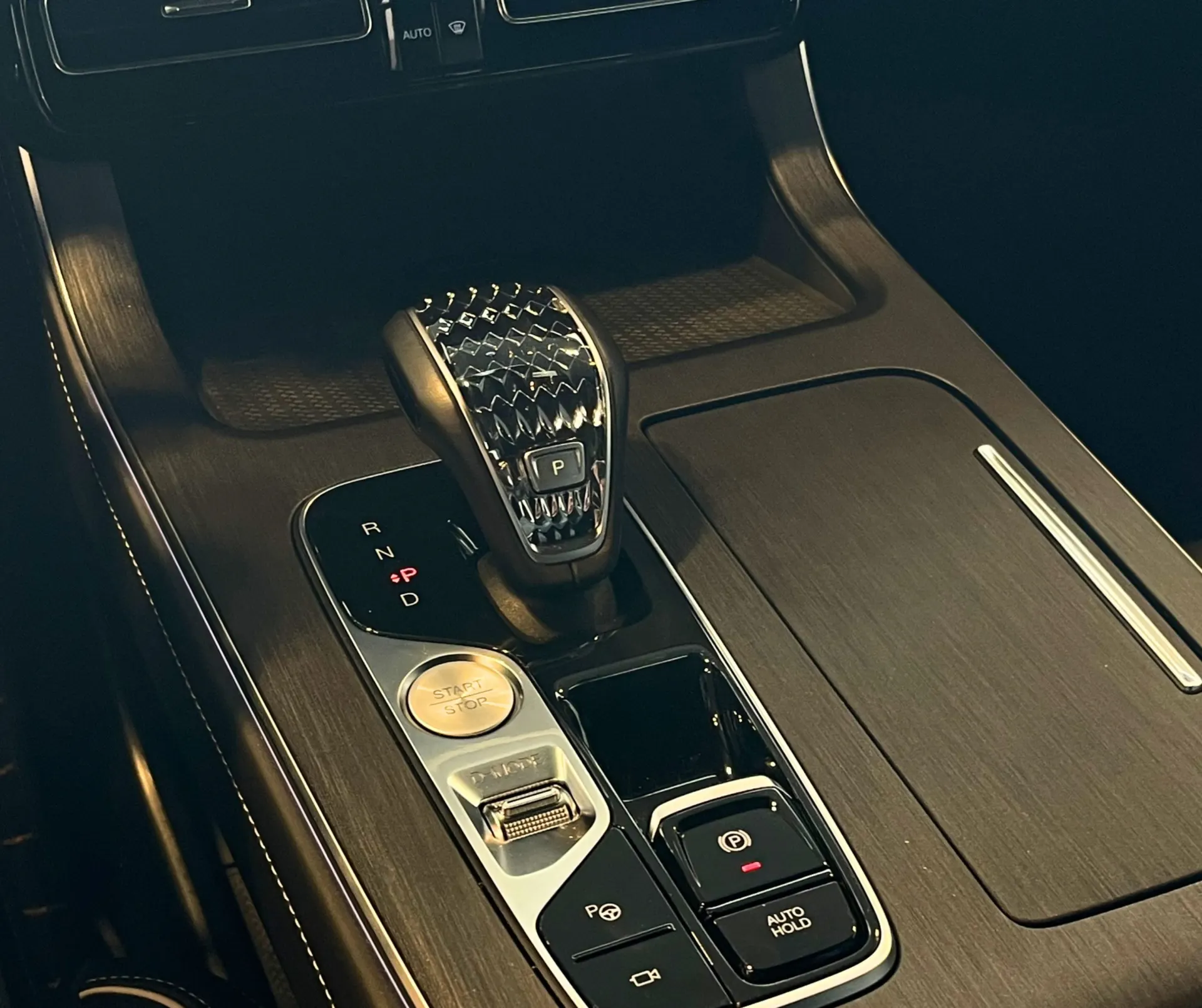 2024 GAC GS8
