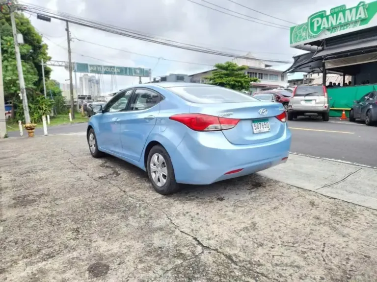 2012 Hyundai Elantra