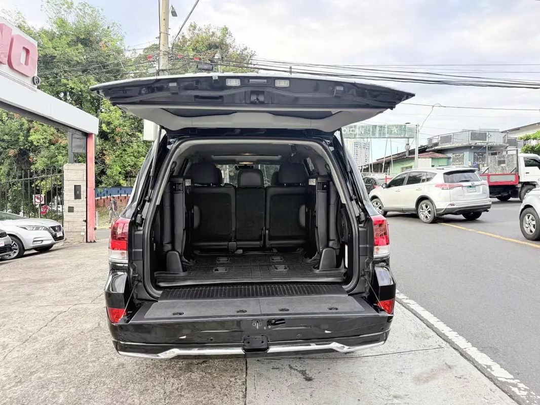 2019 Toyota Land Cruiser