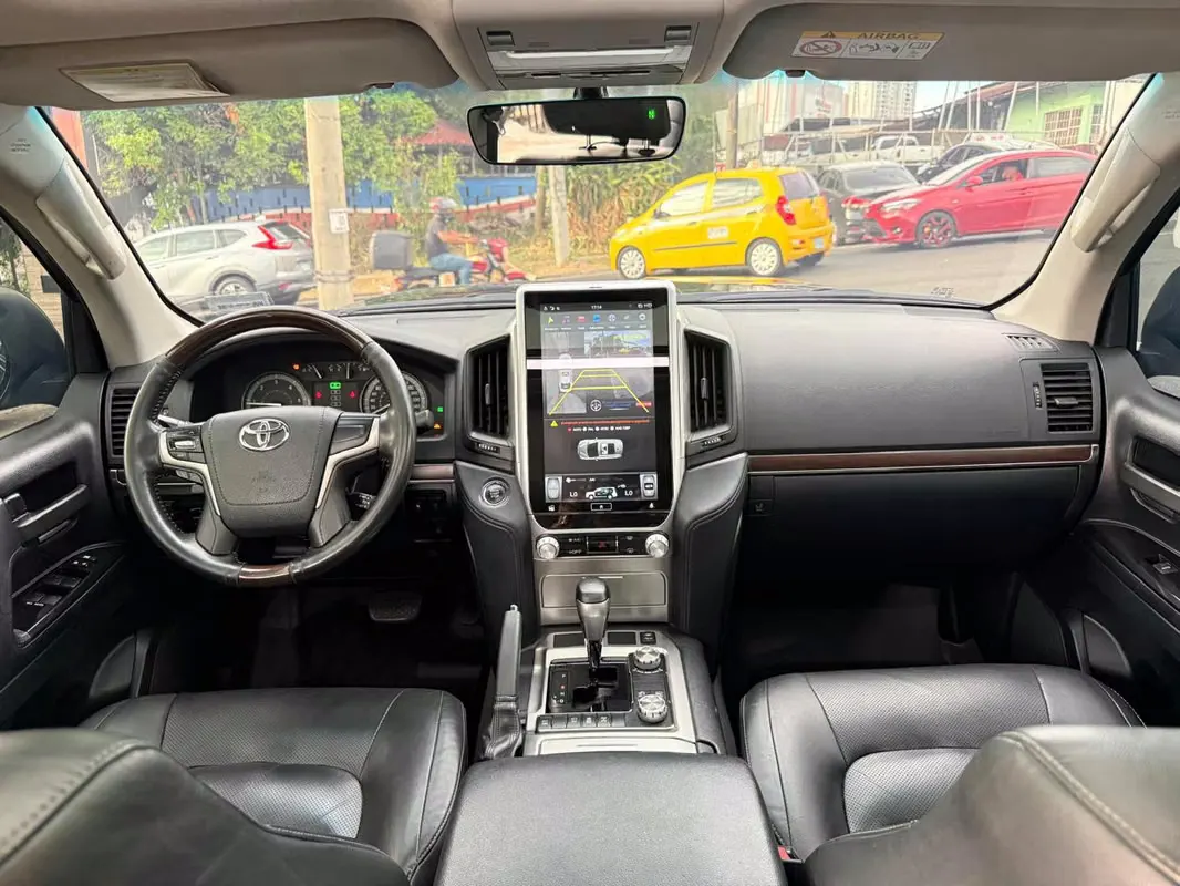 2019 Toyota Land Cruiser