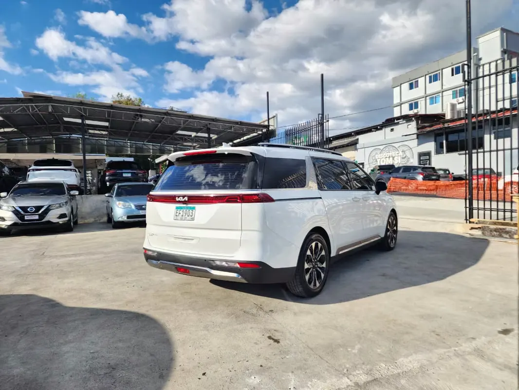 2024 Kia Carnival