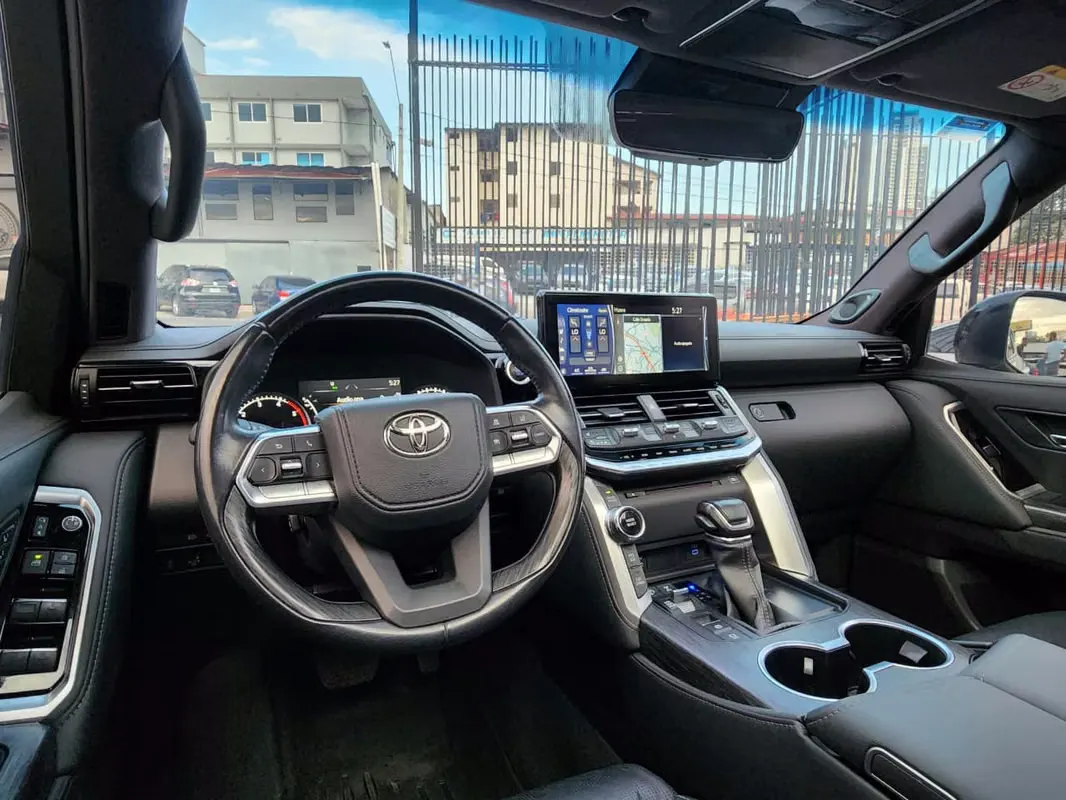 2022 Toyota Land Cruiser