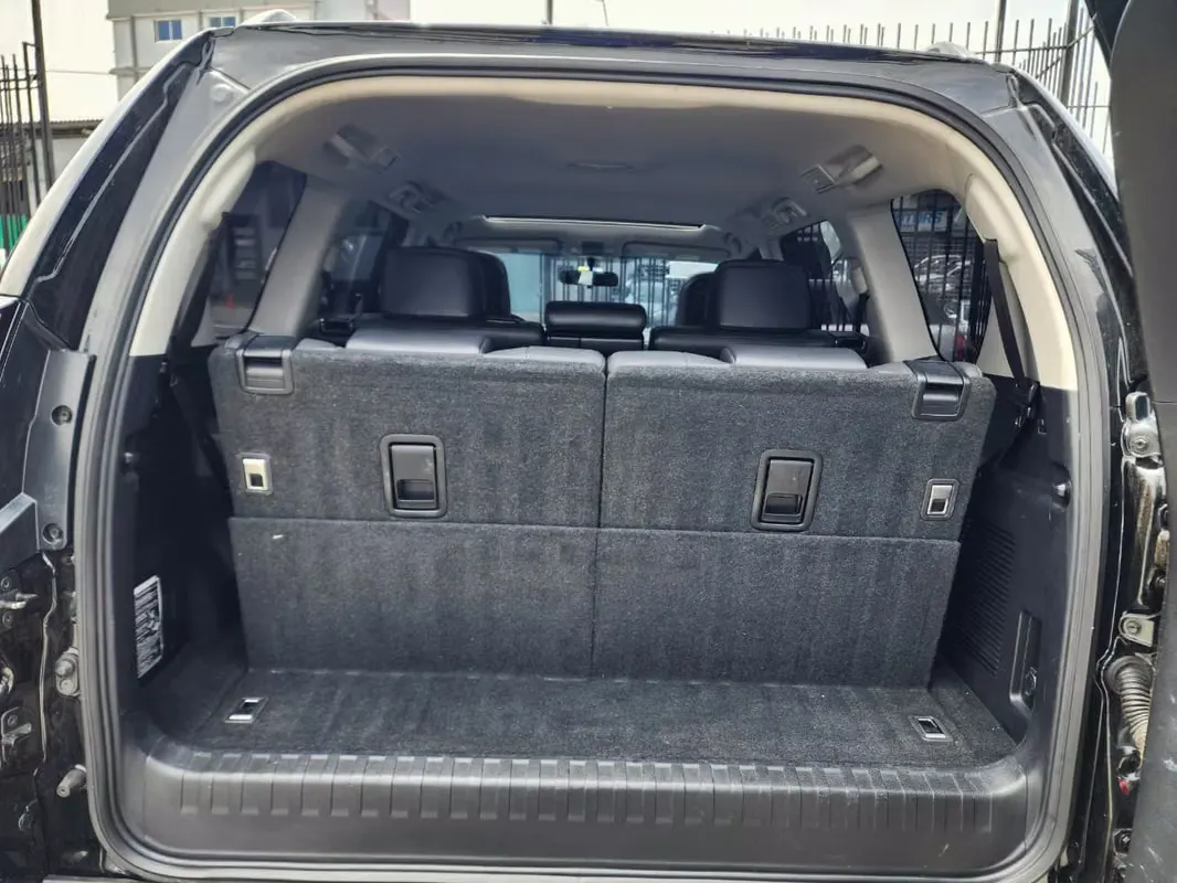 2020 Toyota Land Cruiser Prado