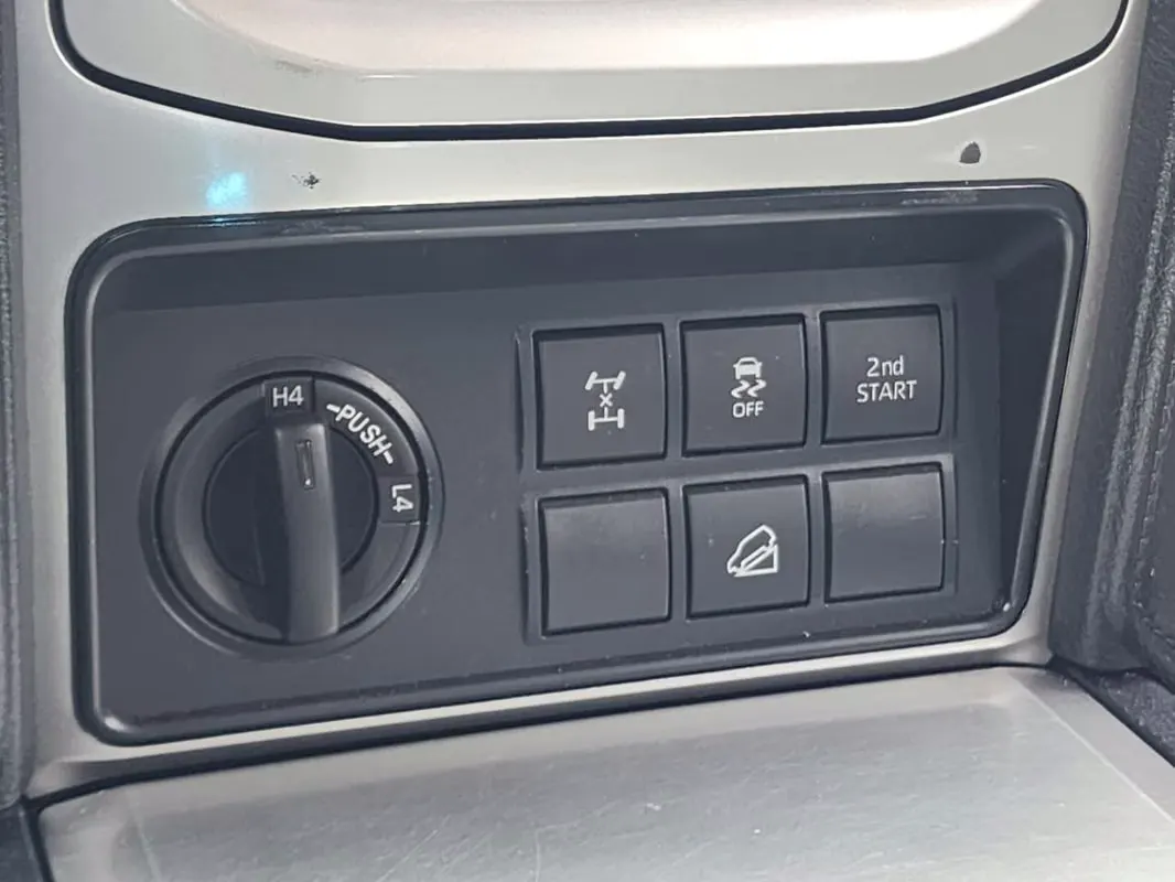 2020 Toyota Land Cruiser Prado