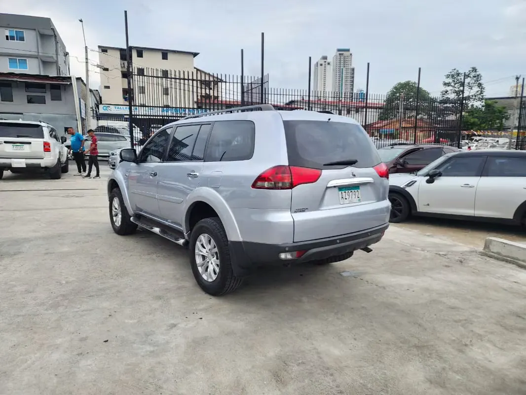 2016 Mitsubishi Nativa